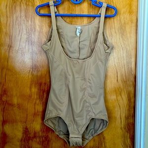 Small maidenform Spanx for back, belly  and butt slimming